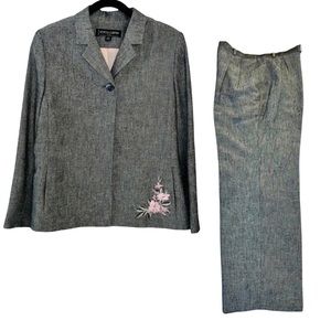 4/$24 Kasper & Company ASL 2 Piece‎ Floral Embroidered Grey Pants and Blazer